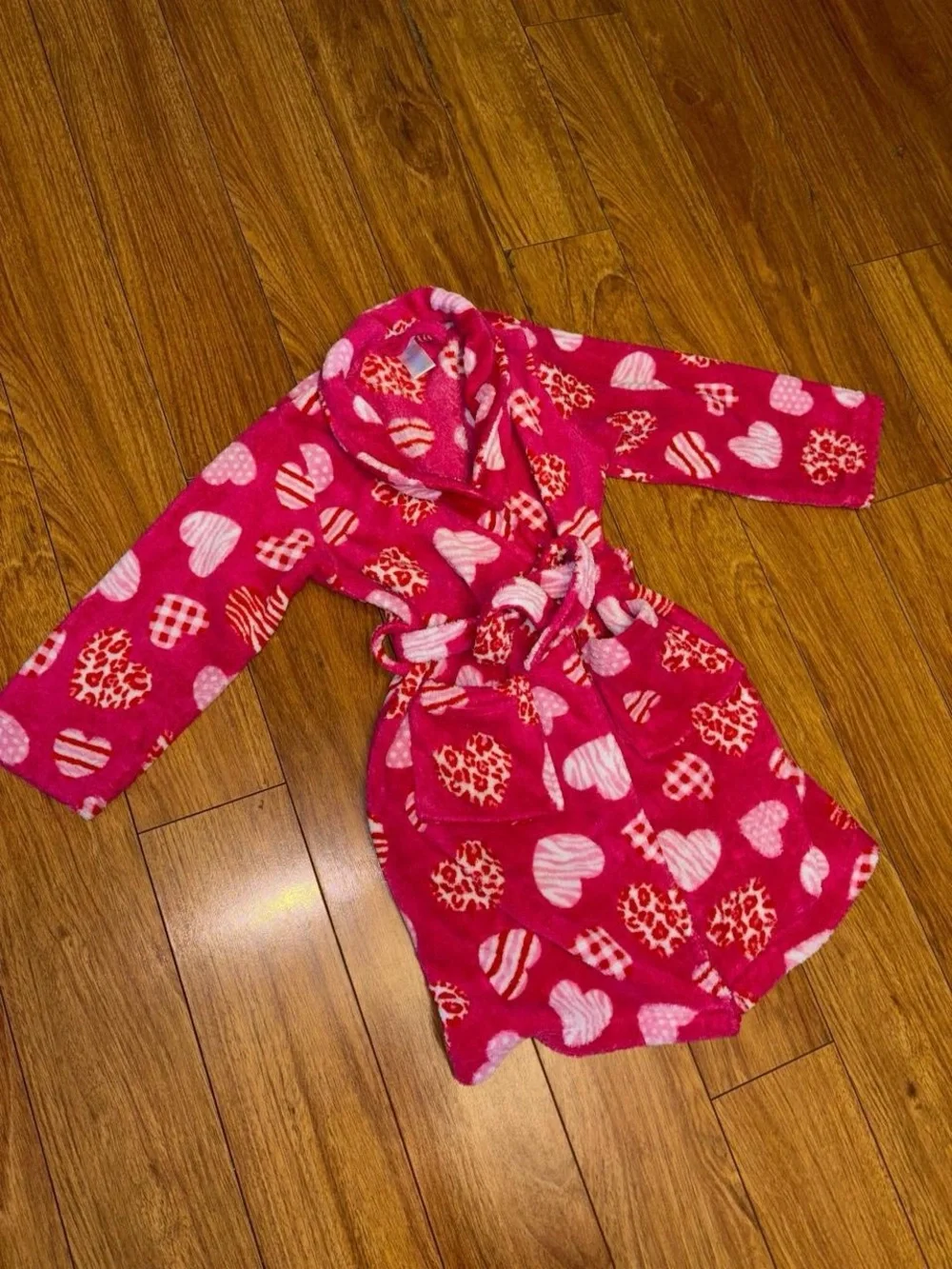 Y2K fuzzy robe with leopard print and striped hearts